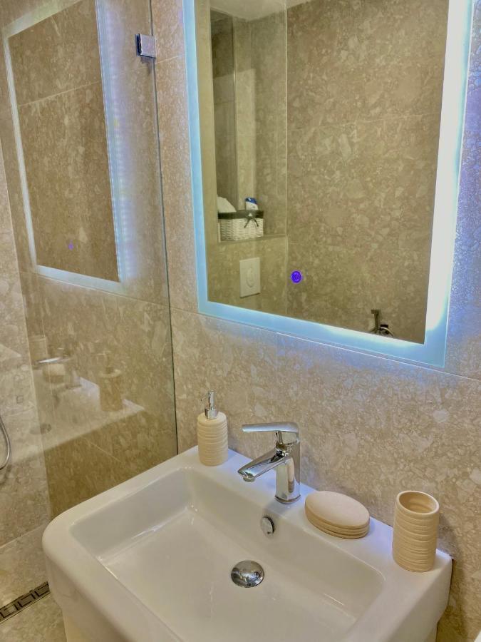 Jolie Center Apartment Tiranë Eksteriør bilde